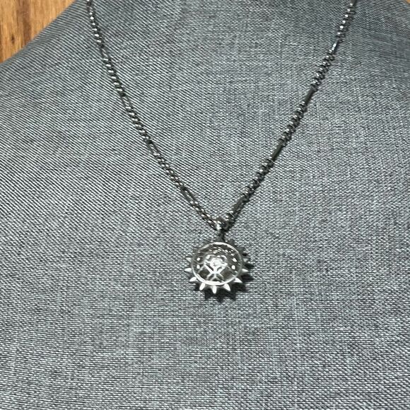 NWOT Kendra Scott Sienna Sun Pendant Necklace in Silver Reversible. #KSNK - Picture 2 of 10